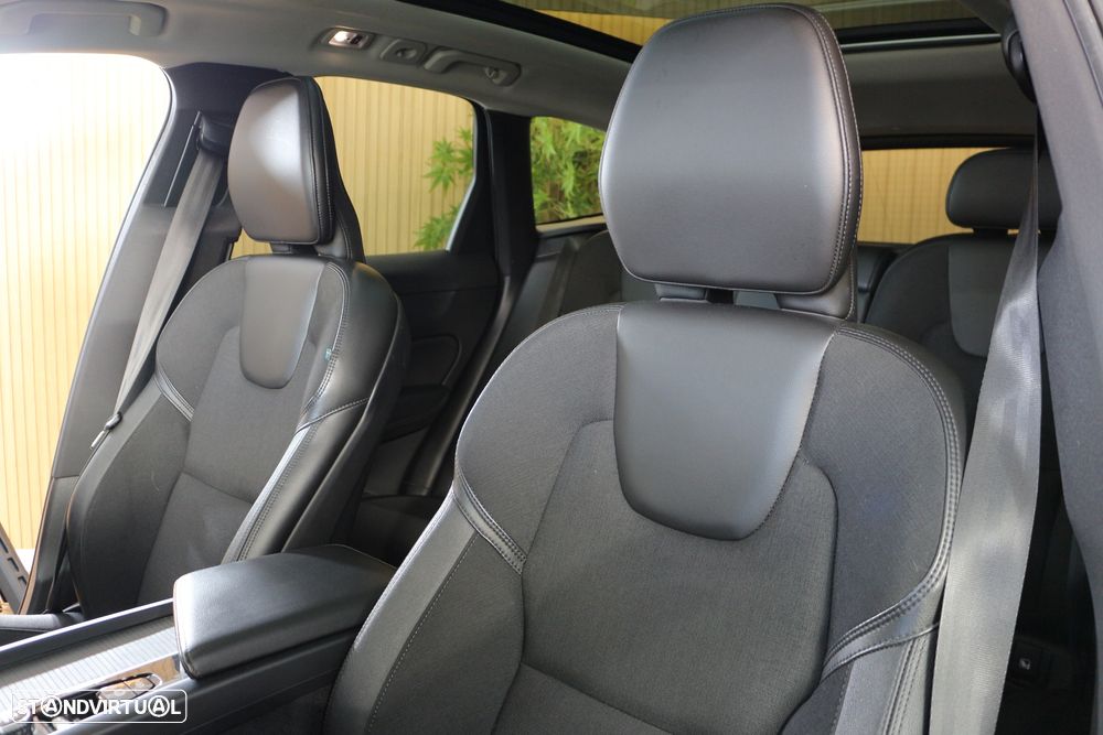 Volvo XC 40 2.0 D3 Momentum Plus - 16