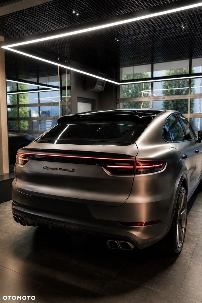 Porsche Cayenne - 8