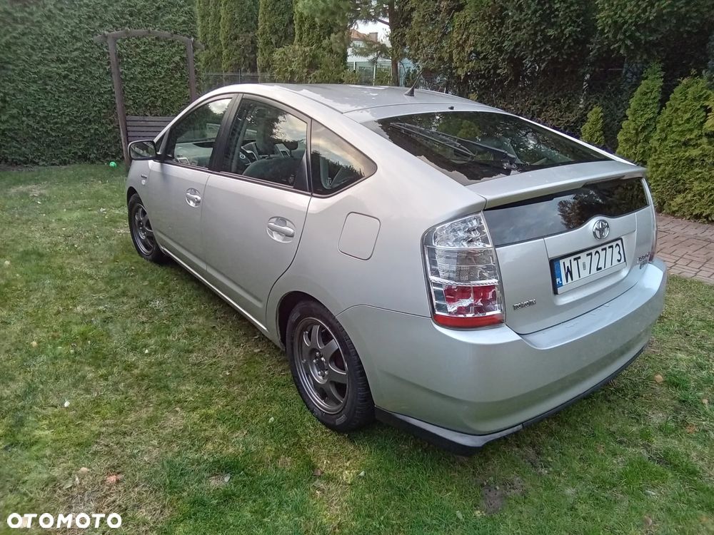 Toyota Prius 1.5 VVT-i Sol - 7