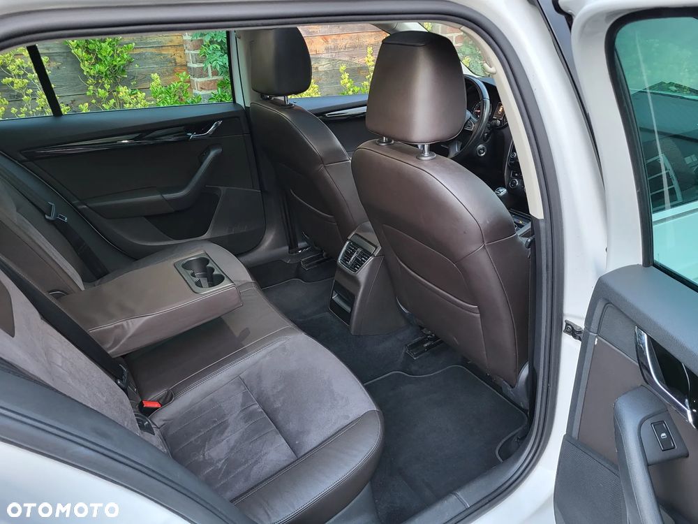 Skoda Octavia 2.0 TDI 4x4 L&K - 8