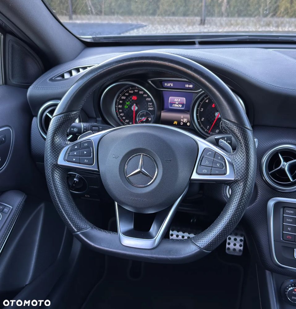 Mercedes-Benz Klasa A 250 4Matic 7G-DCT AMG Line - 29
