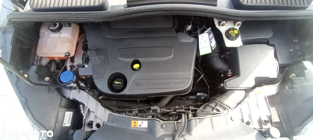 Ford C-MAX 2.0 TDCi Trend MPS6 - 23