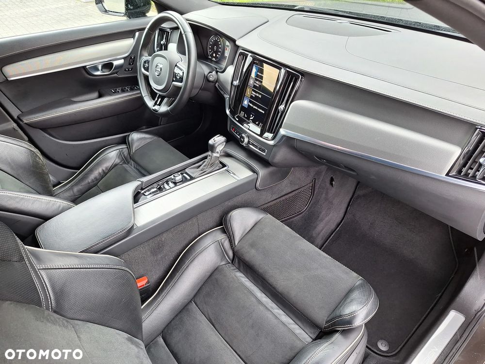 Volvo V90 T4 R-Design - 27