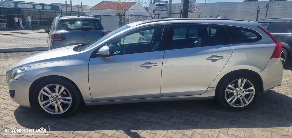 Volvo V60 1.6 D2 Drive Momentum Start/Stop - 3