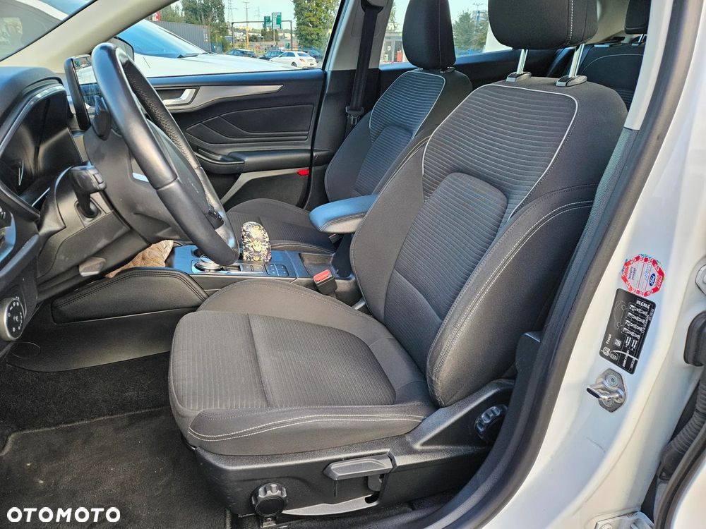 Ford Focus 1.5 EcoBlue Start-Stopp-System TITANIUM - 13
