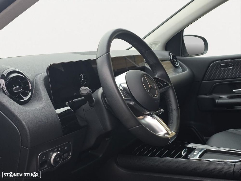 Mercedes-Benz B 180 - 11