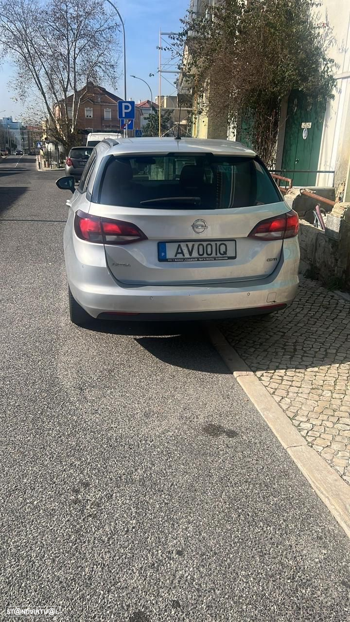 Opel Astra Sports Tourer - 2