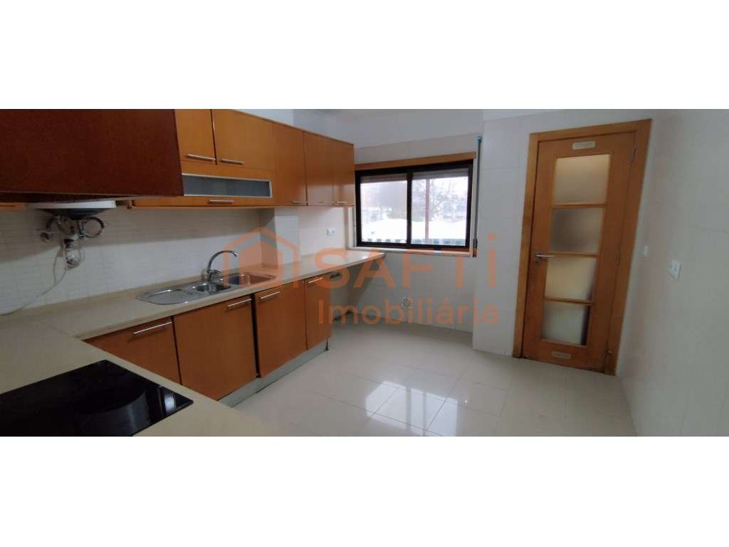 Apartamento T3 em Rio de Mouro - Grande imagem: 3/23