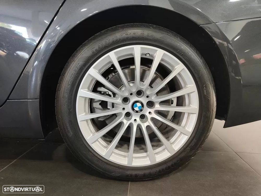 BMW 520 e Line Luxury - 28