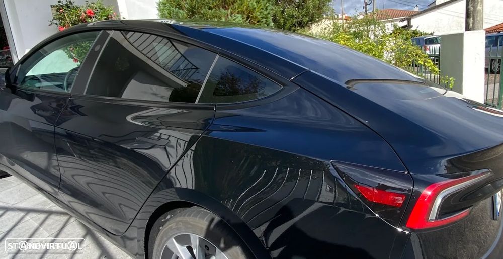 Tesla Model 3 - 5