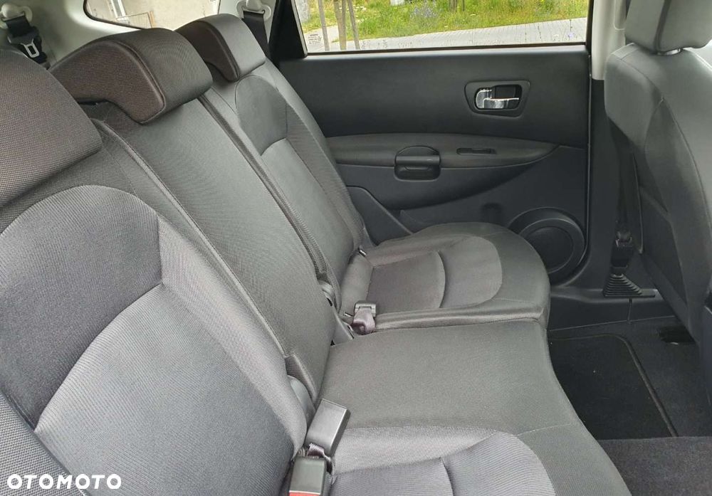 Nissan Qashqai+2 - 30