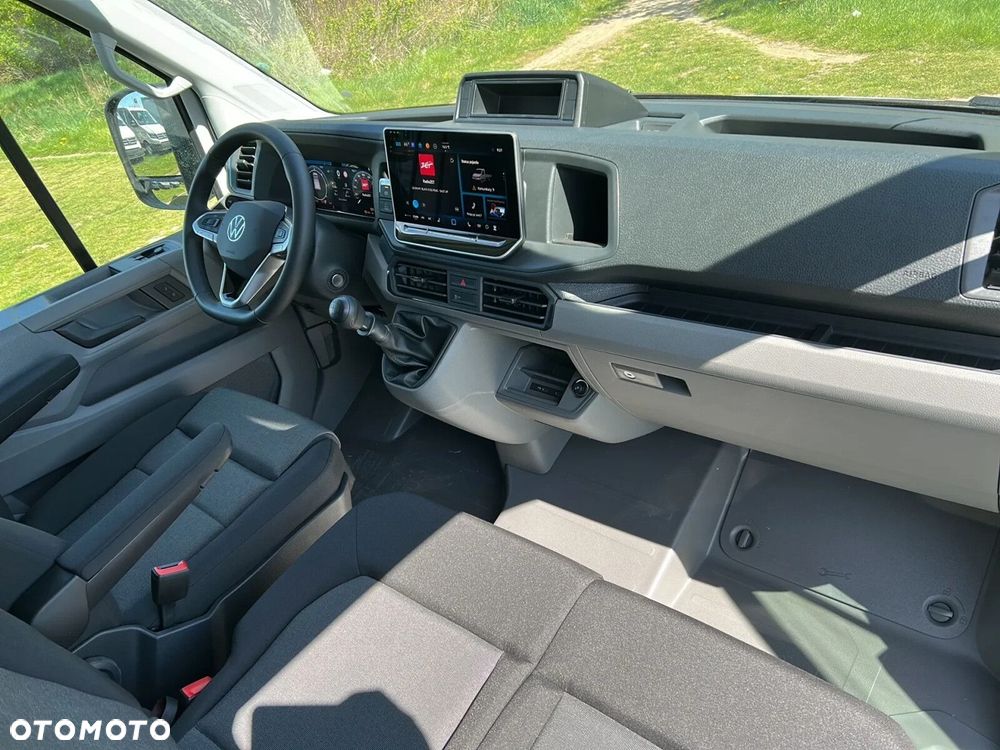 Volkswagen Crafter KONTENER MEBLOWY+WINDA/35 Podwozie z pojedynczą kabiną 2,0 l 163 KM manual r. o.: 4490 mm - 16