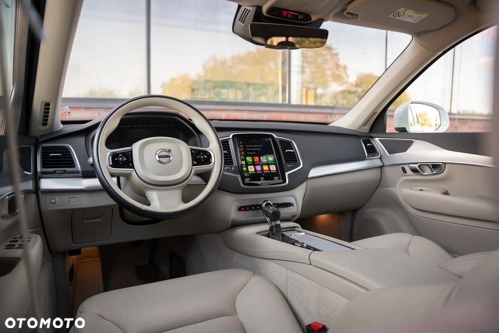 Volvo XC 90 B5 D AWD Geartronic Momentum - 25
