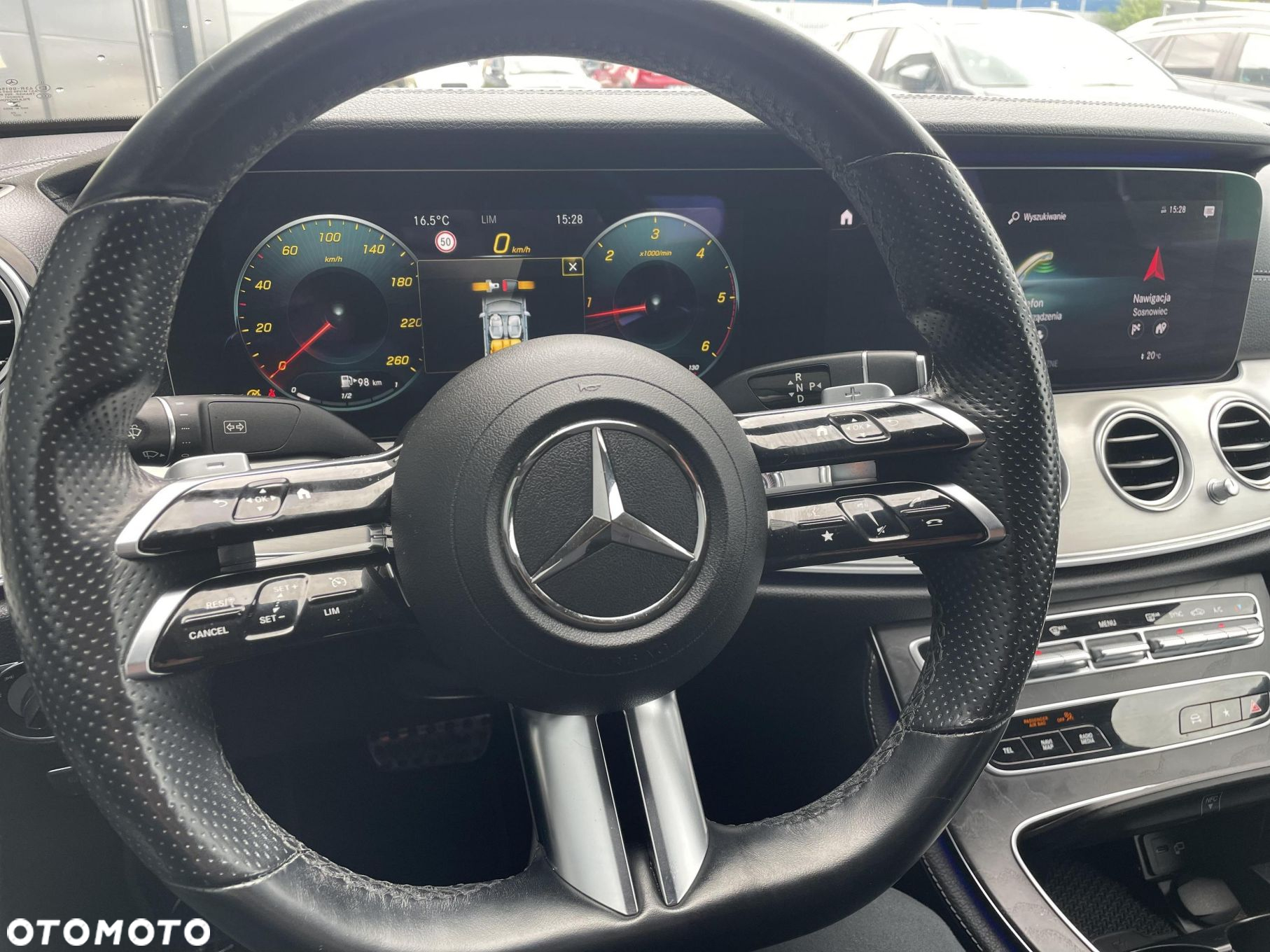 Mercedes-Benz Klasa E 220 d 4-Matic 9G-TRONIC - 21