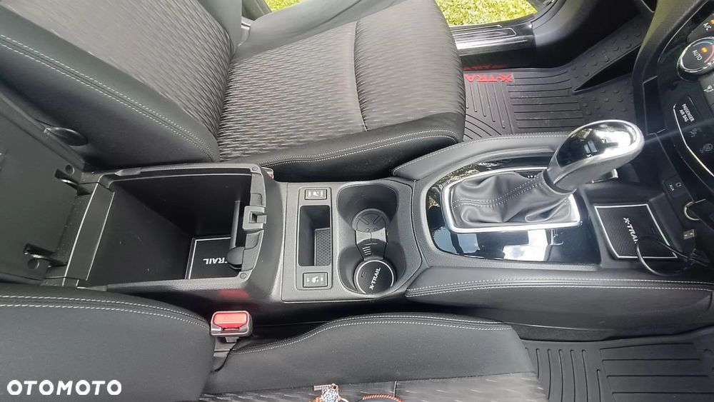 Nissan X-Trail 1.3 DIG-T N-Connecta 2WD DCT - 19