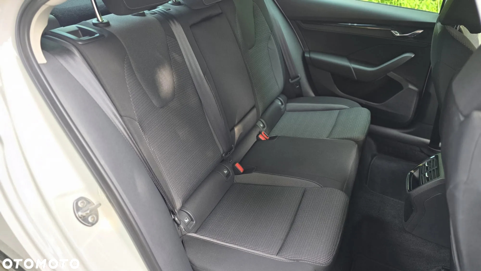 Skoda Octavia 2.0 TDI Ambition DSG - 10