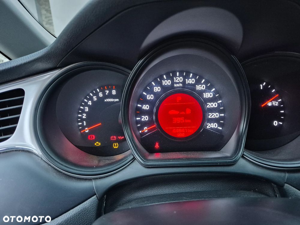 Kia Ceed 1.6 GDI Smart Plus DCT - 24