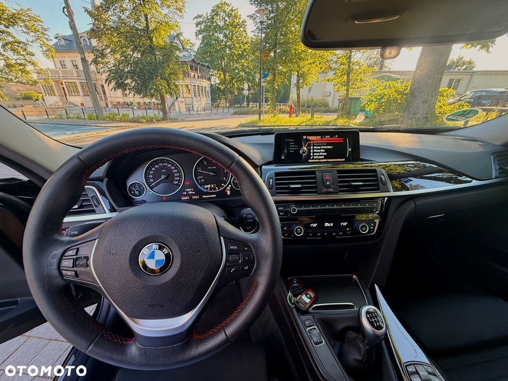 BMW Seria 3 320d Sport Line - 22