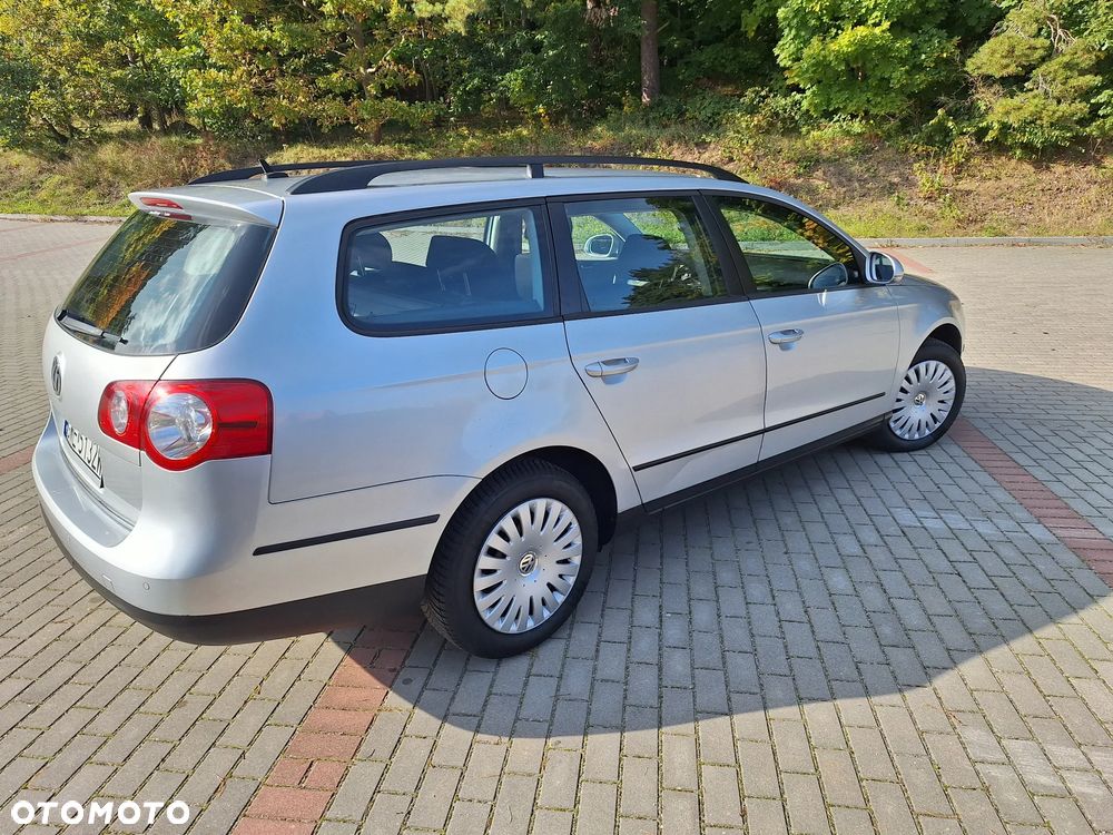 Volkswagen Passat 2.0 TDI Trendline DSG - 19