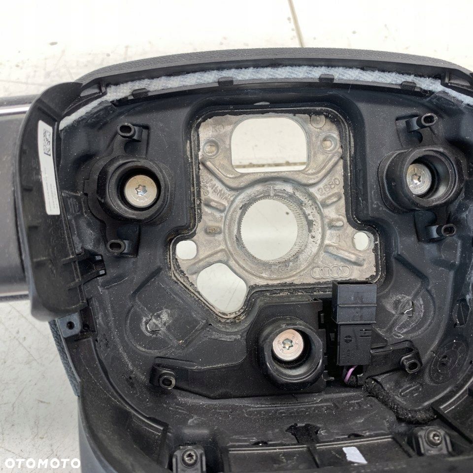 Kierownica Struktura Nie Wytarta Multifunkcyjna Audi A4 B9 8W 18R - 7
