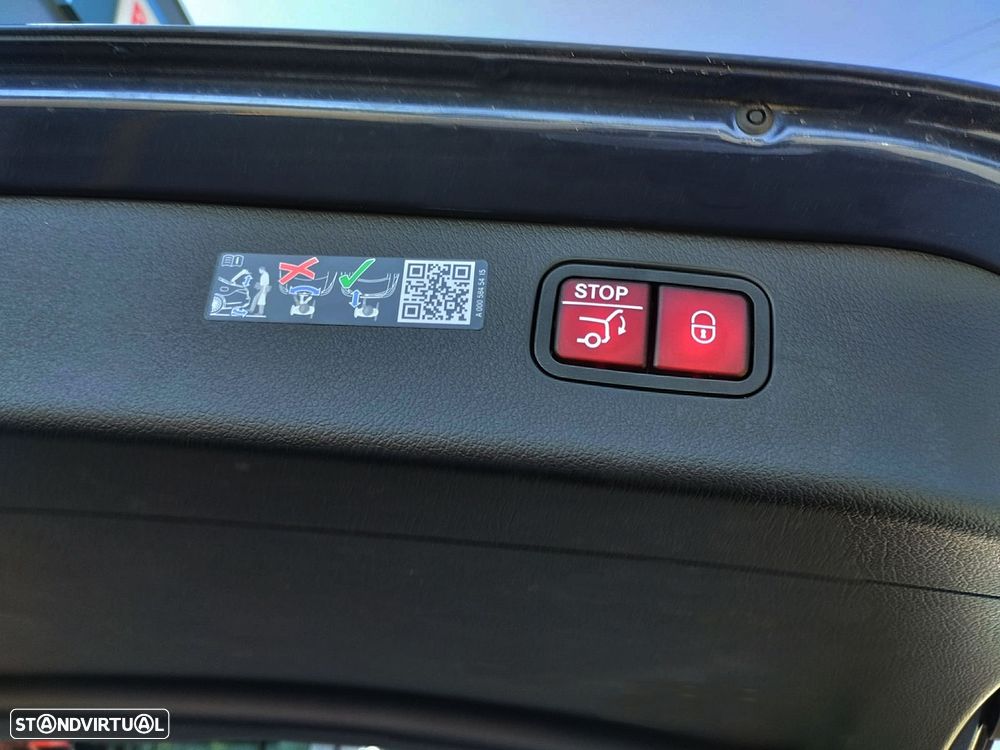 Mercedes-Benz C 300 d AMG Line - 12