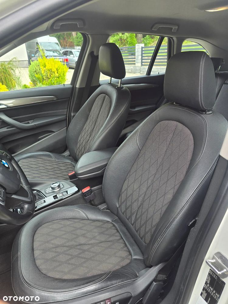 BMW X1 xDrive18d - 28
