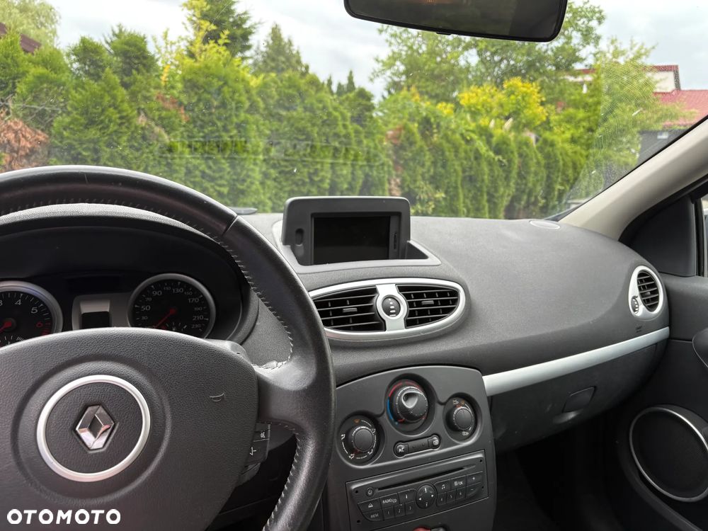 Renault Clio 1.2 16V 75 Dynamique - 2
