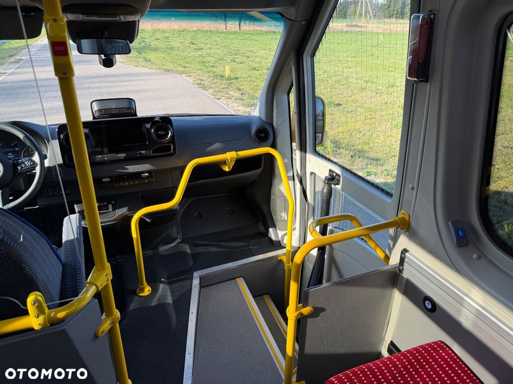 Mercedes-Benz Sprinter 517 - 28