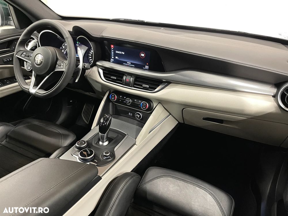 Alfa Romeo Stelvio 2.0 Turbo AWD AT8 Super - 9