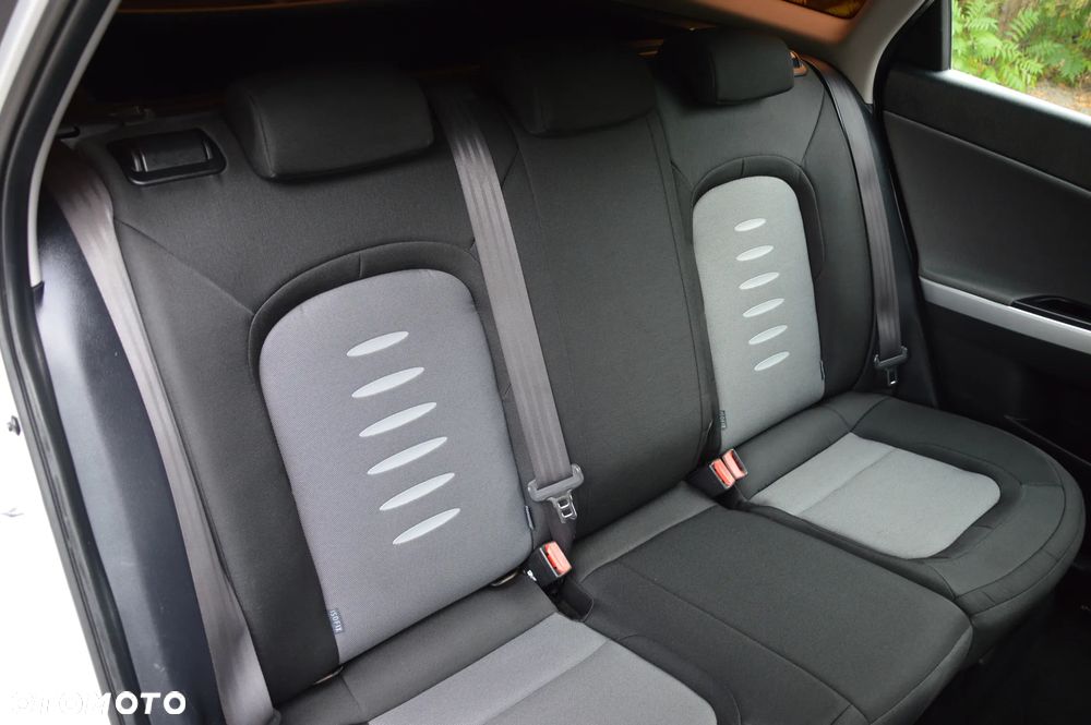 Kia Ceed - 35
