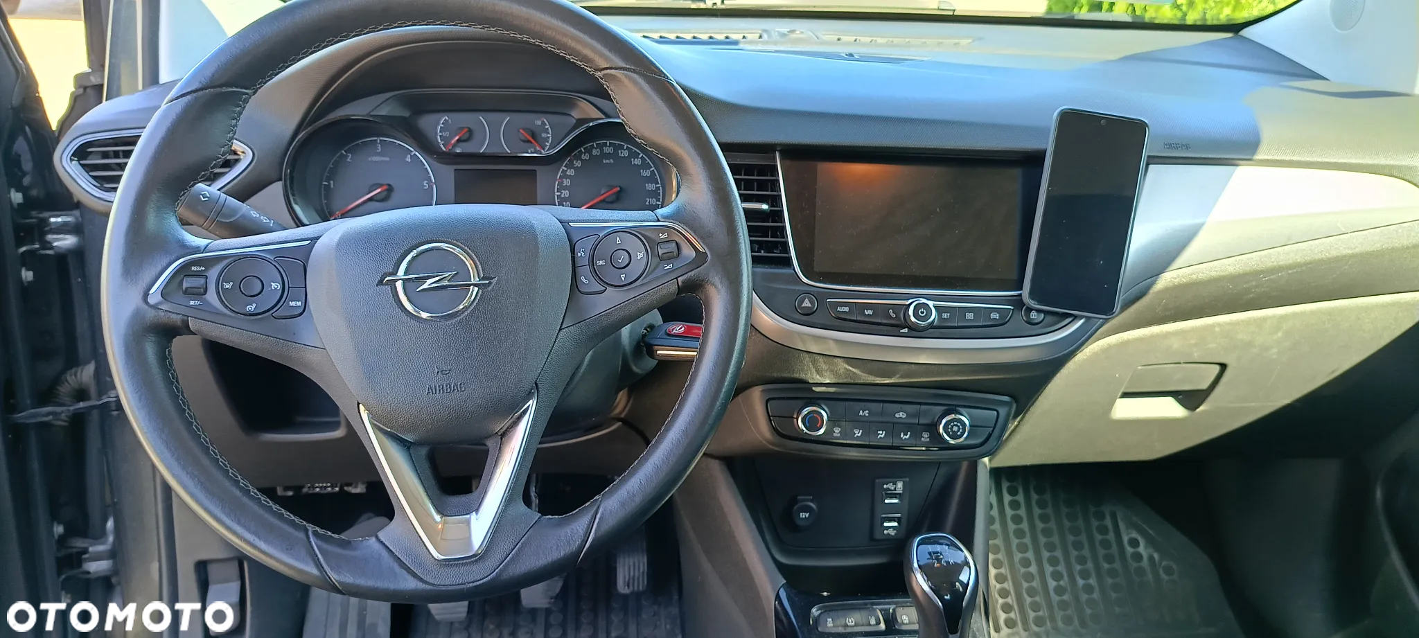 Opel Crossland X - 13
