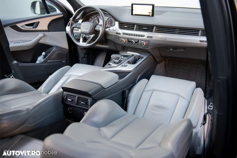 Audi Q7 - 10