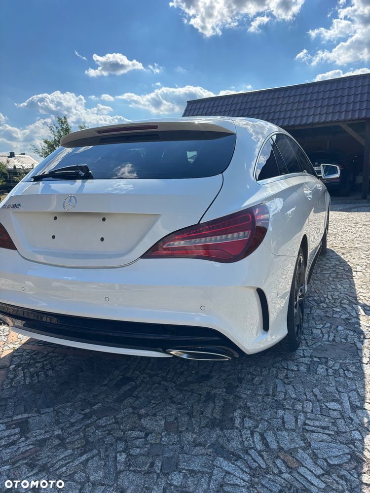 Mercedes-Benz CLA 180 7G-DCT - 12