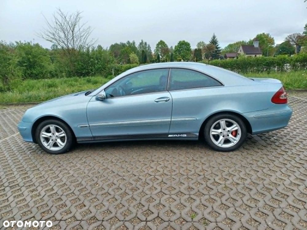 Mercedes-Benz CLK - 4