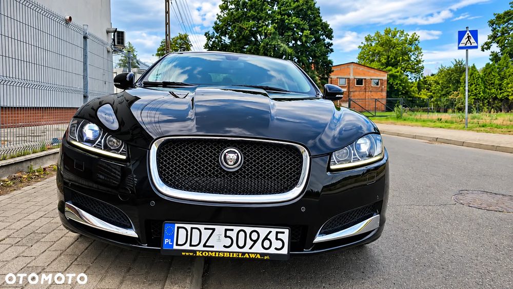 Jaguar XF 2.2 D Premium Luxury - 5
