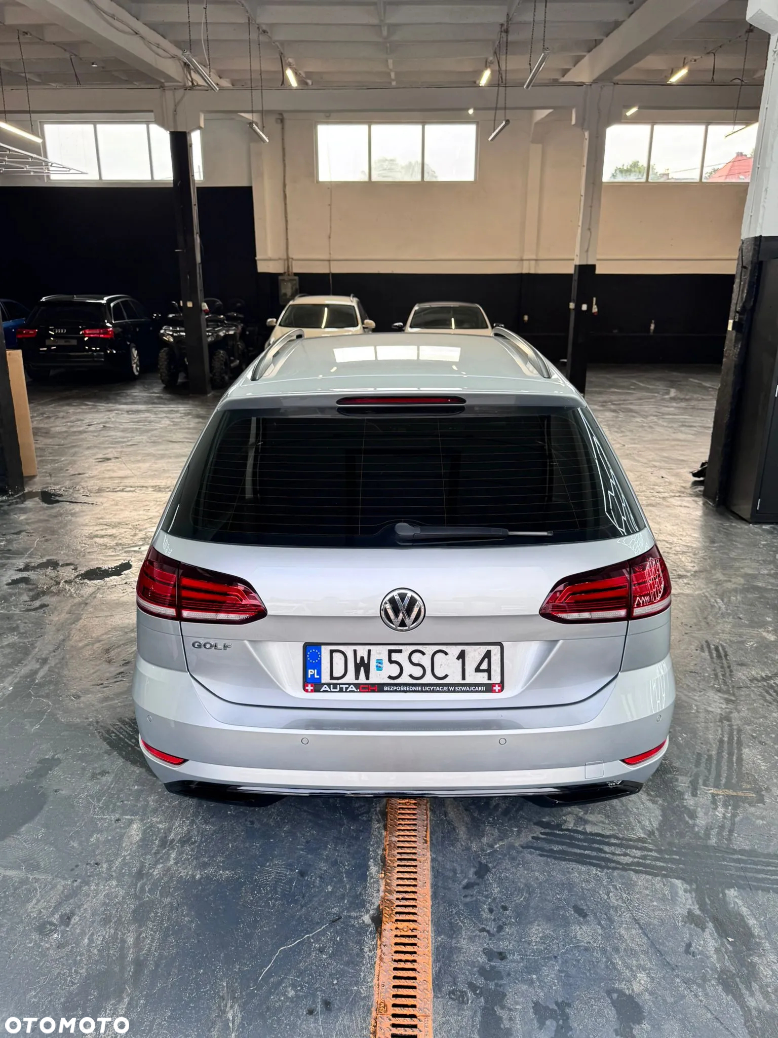 Volkswagen Golf VII 1.6 TDI BMT Trendline - 13