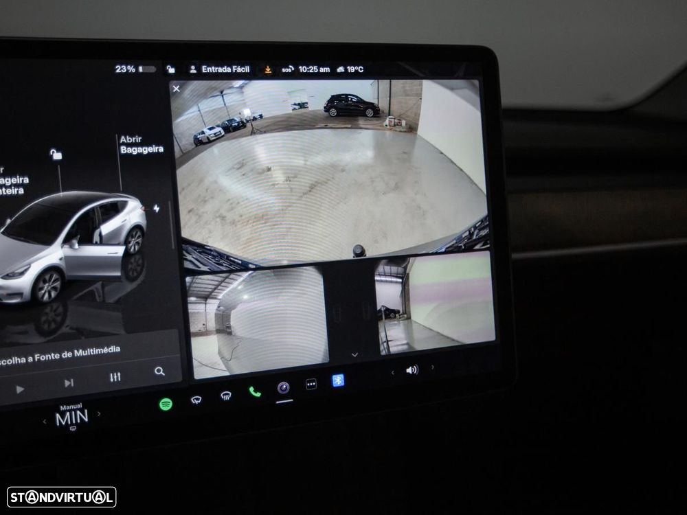 Tesla Model Y Long Range Dual Motor AWD - 27