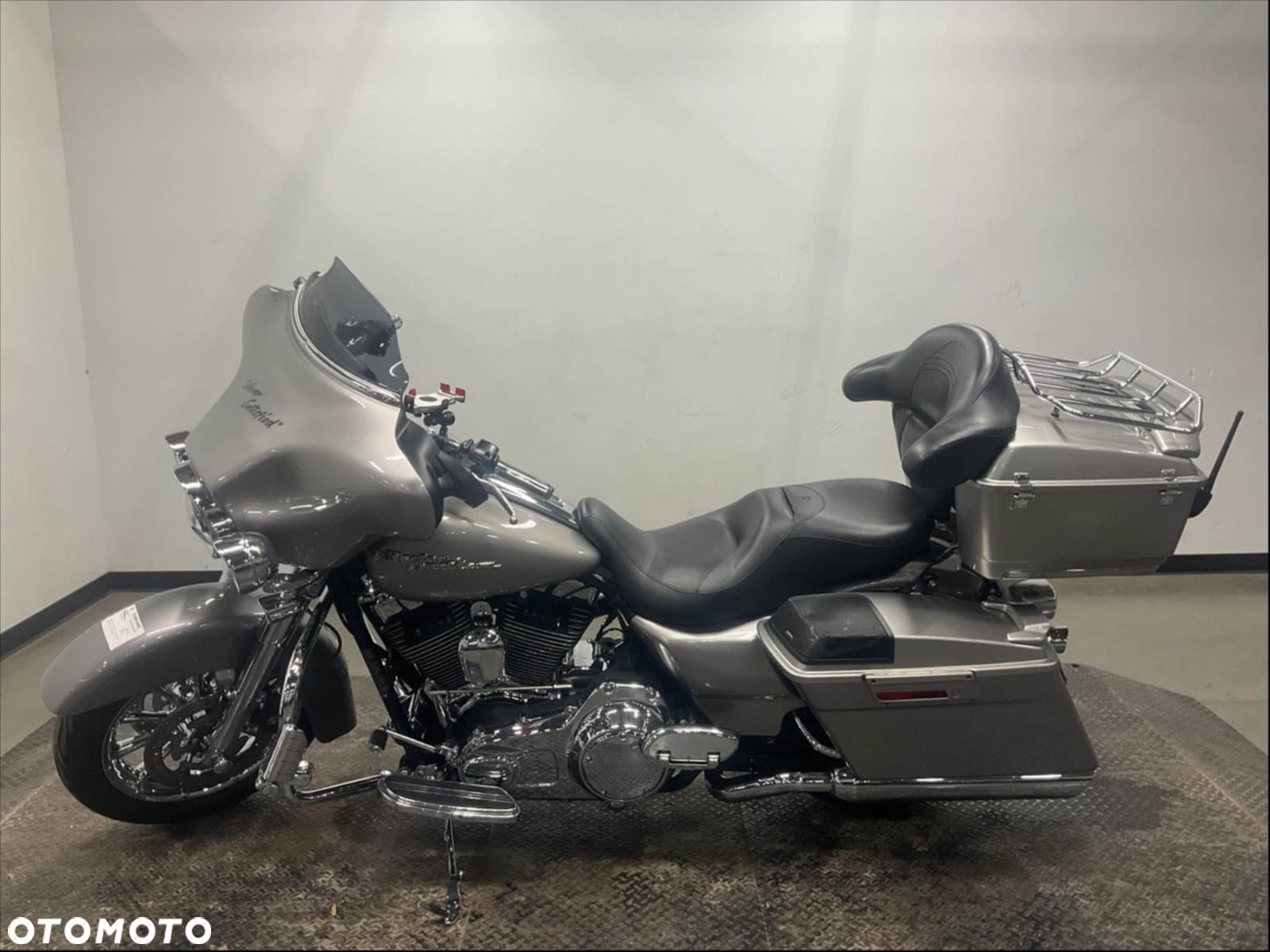 Harley-Davidson Touring Street Glide - 3