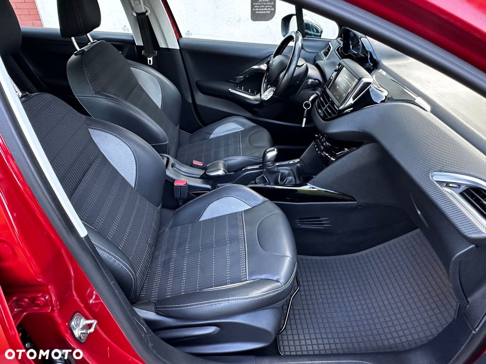 Peugeot 2008 PureTech 82 Allure - 29