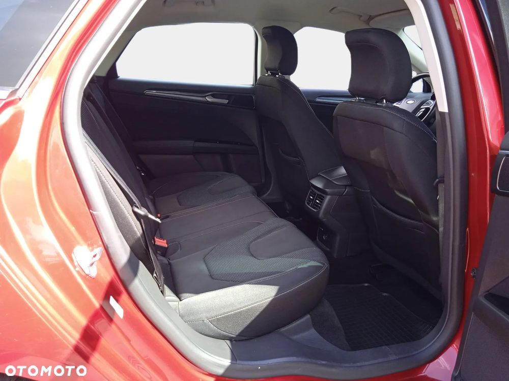 Ford Mondeo 2.0 EcoBlue Titanium - 33