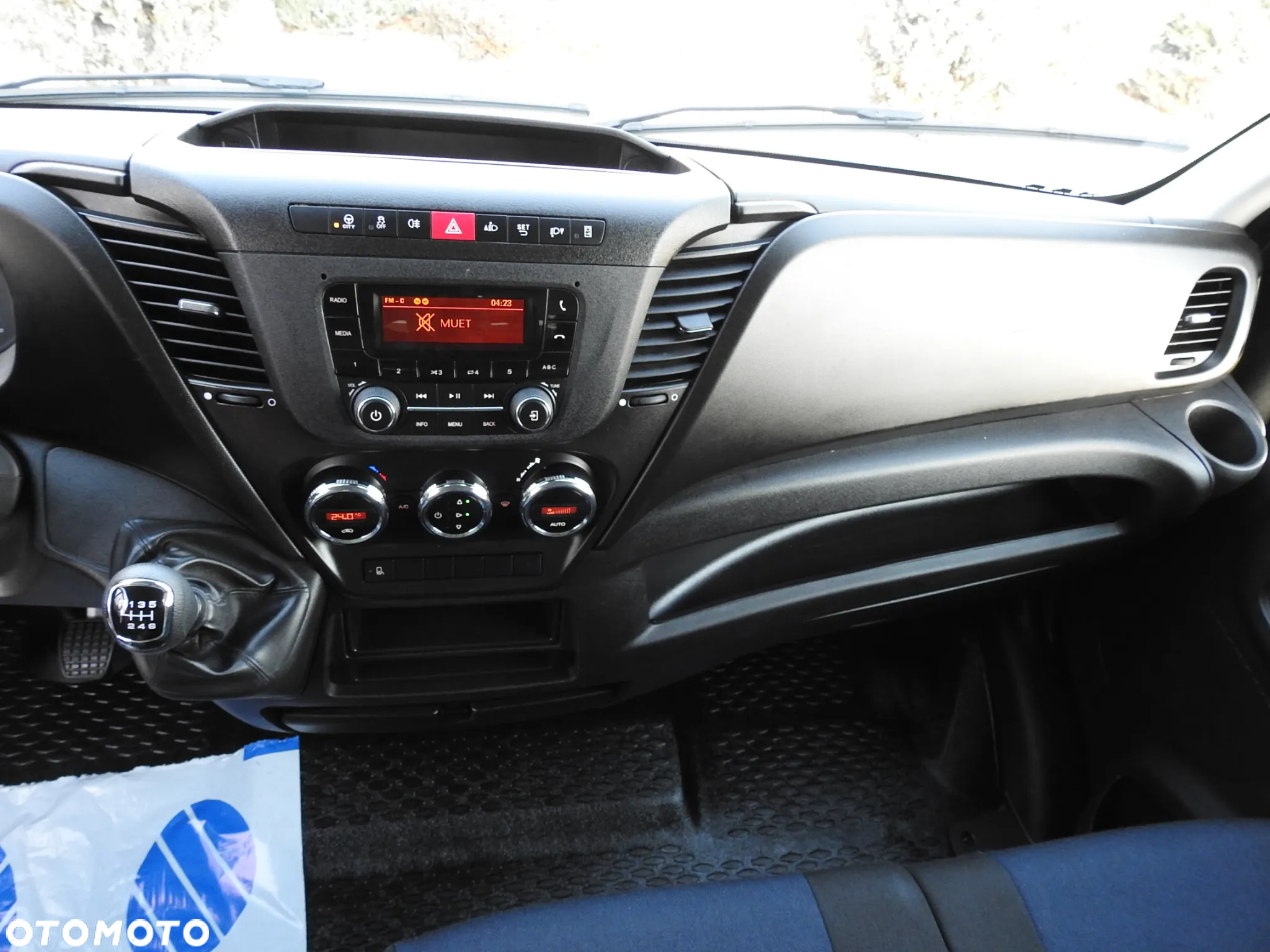 Iveco DAILY 35S16 KONTENER WINDA 8 PALET TEMPOMAT KLIMATYZACJA BLIŹNIACZE KOŁA 160KM [ 689599 ] - 29