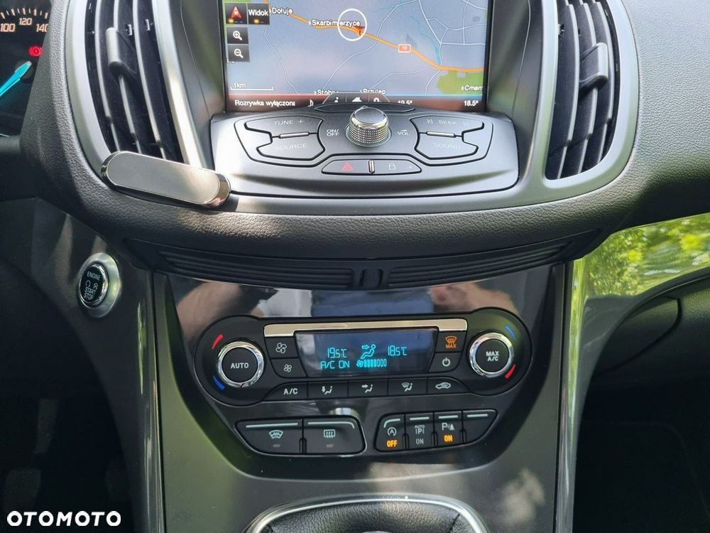 Ford Kuga 1.5 EcoBoost 2x4 Titanium - 19