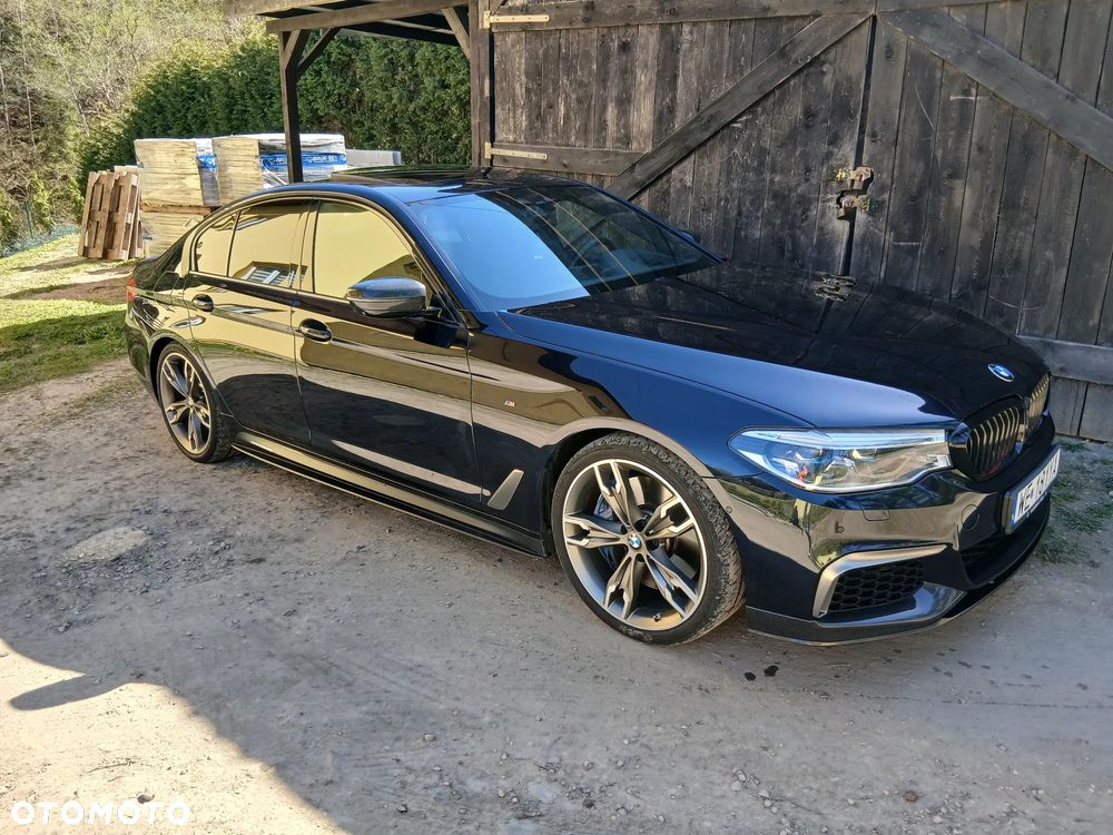 BMW Seria 5 M550i xDrive sport - 9