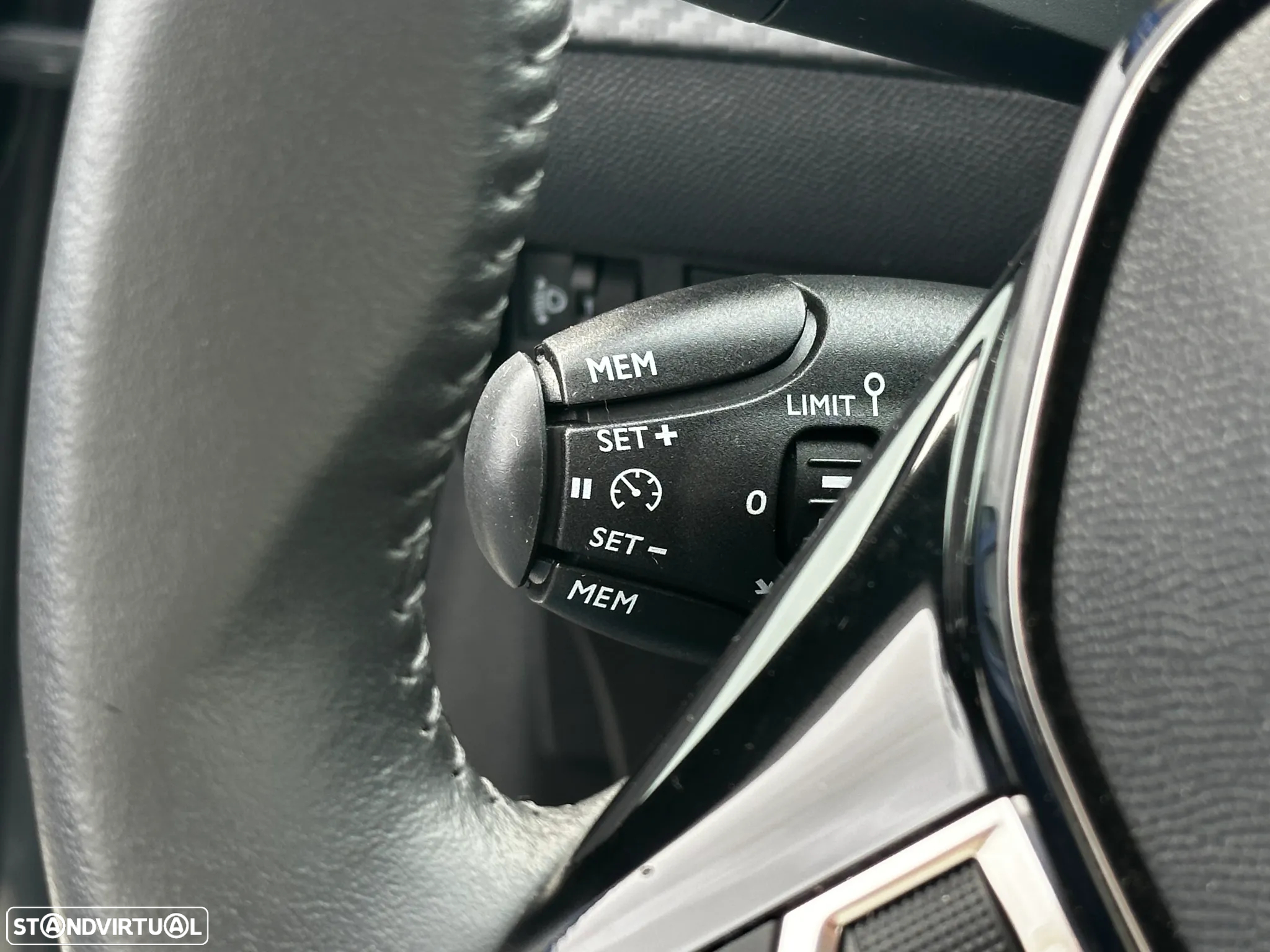 Peugeot 208 1.2 PureTech Active Pack - 16