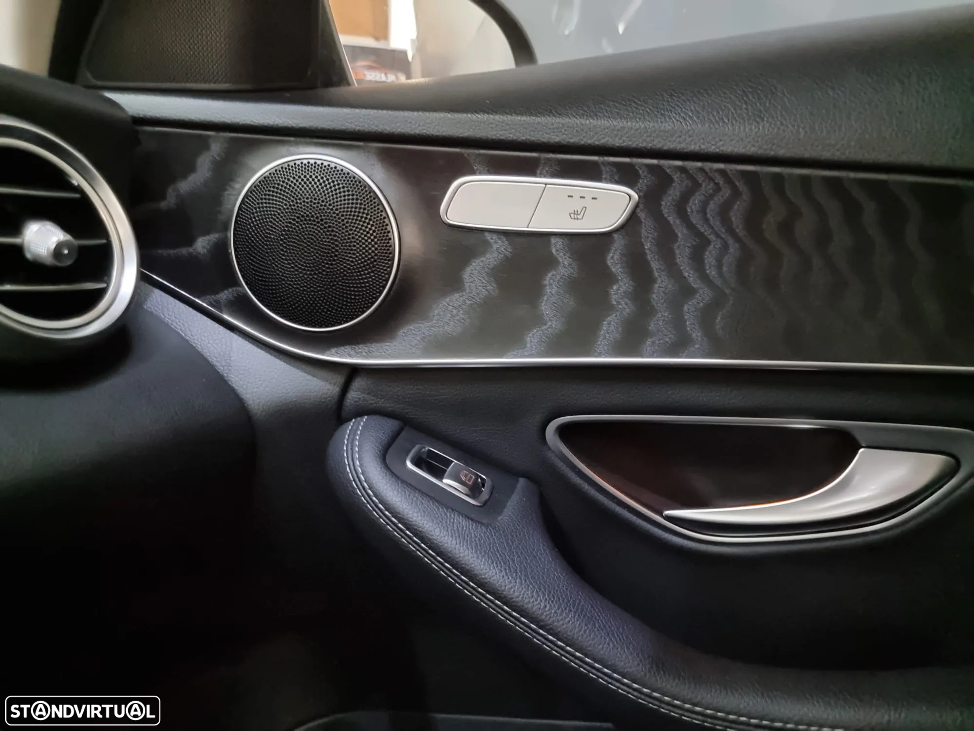 Mercedes-Benz C 300 de AMG Line - 25
