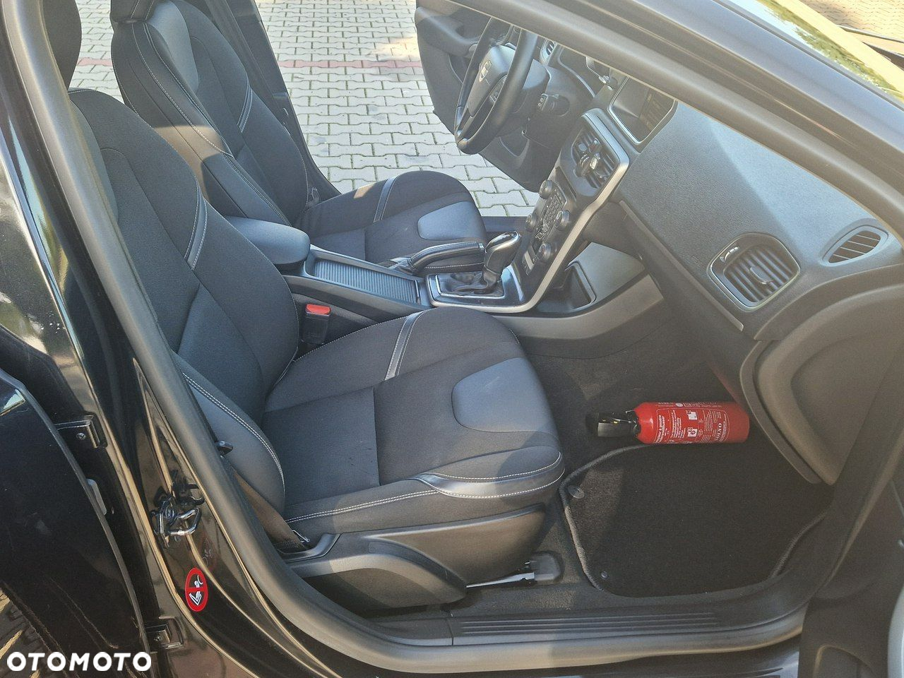 Volvo V40 D3 Kinetic - 8