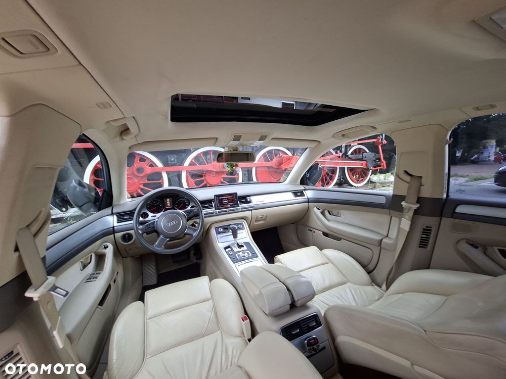 Audi A8 4.2 Quattro - 8