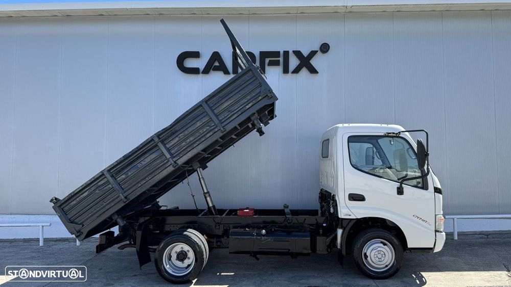 Toyota Dyna 3.0 D-4D Tri-Basculante - 1