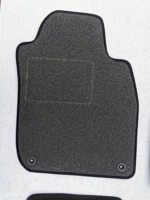 Covorase mocheta Audi A6 C5 Covorase mocheta AUDI A 6 C5 - 7