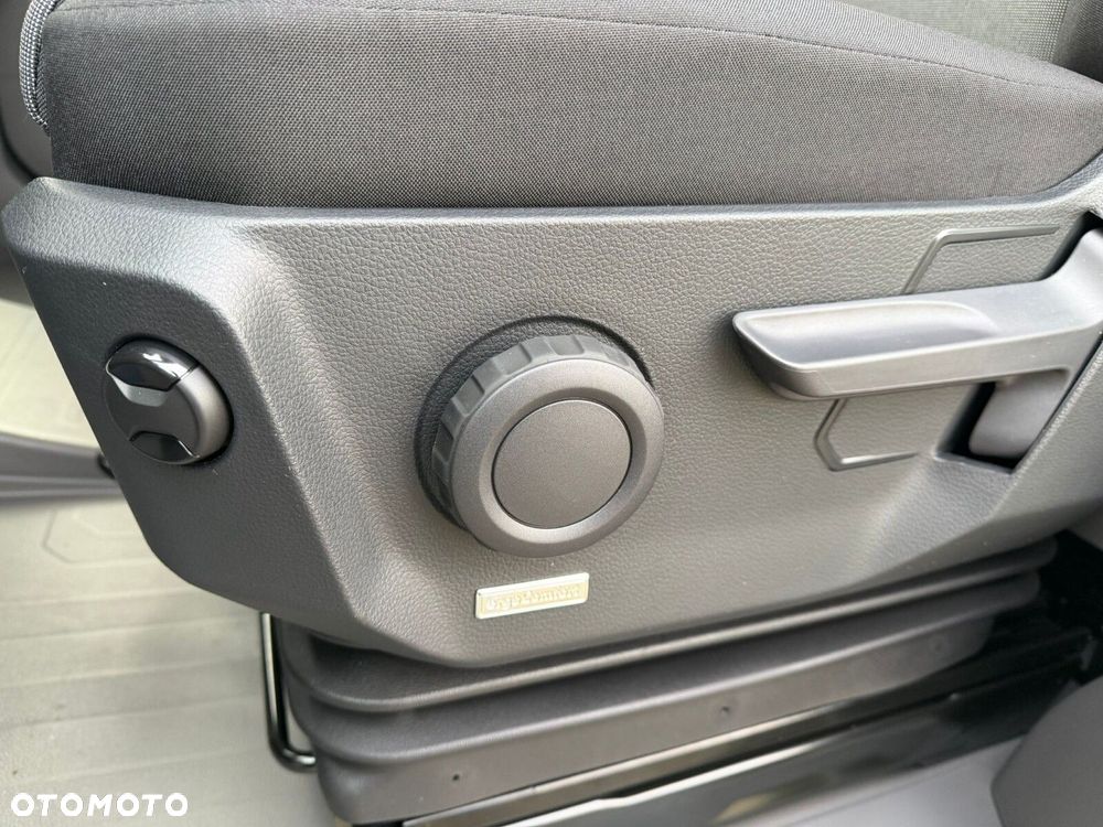 Volkswagen Crafter 35 2.0 TDI L4H3 4490 177KM AUTOMAT - 17